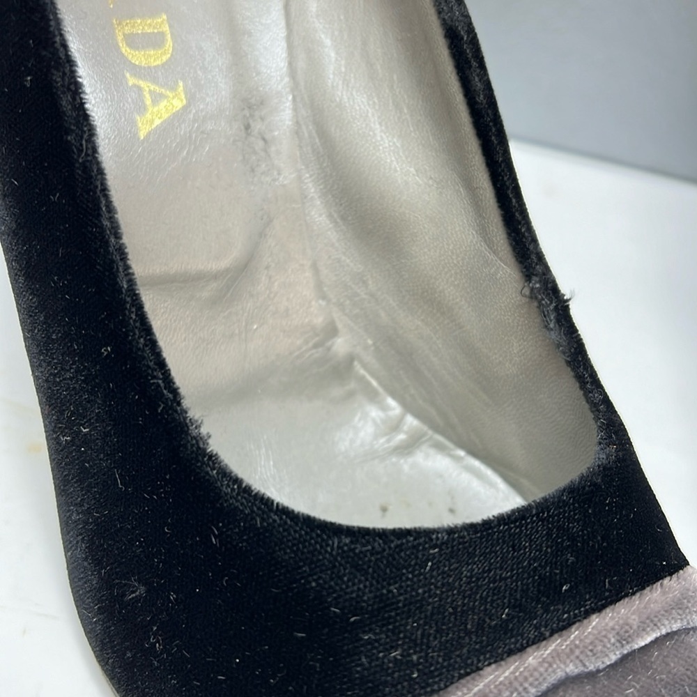 Prada Sz 40 US 10 Grey Crushed Velvet Pumps - Picture 8 of 16